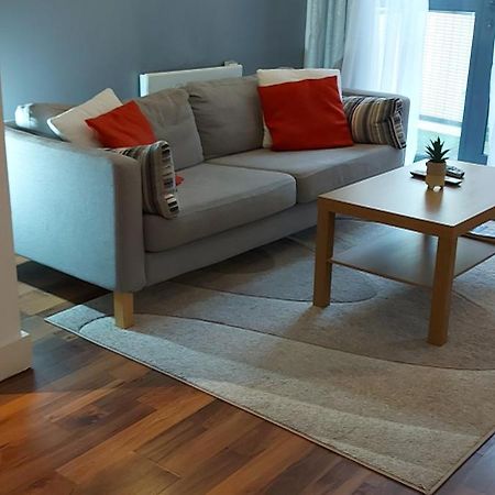 City Apartment In Great Location With A Balcony & Parking Possible - West One Sheffield Extérieur photo
